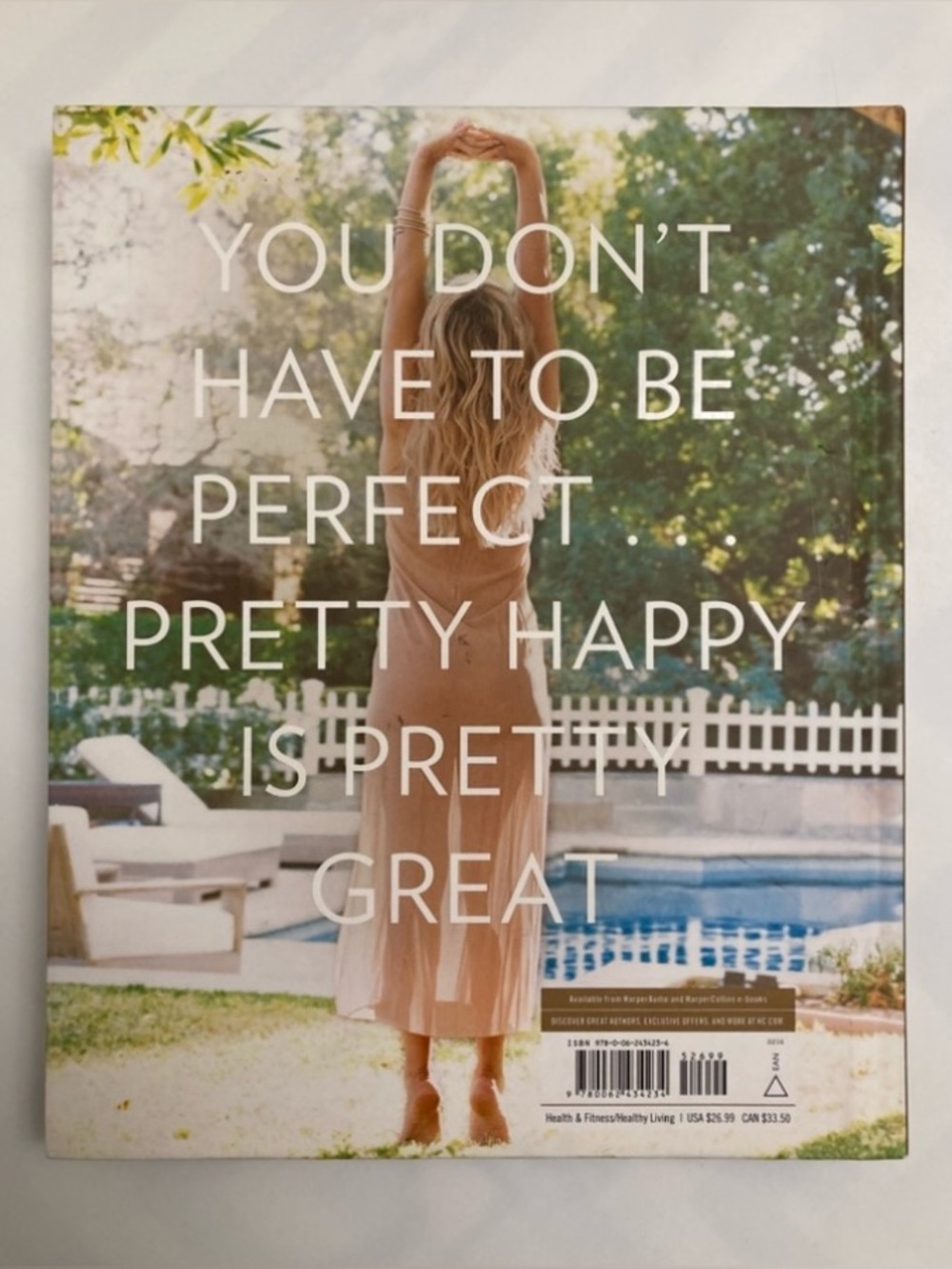 HARDCOVER Pretty Happy Healthy Ways to Love Your Body book by Kate Hudson - Picture 4 of 4
